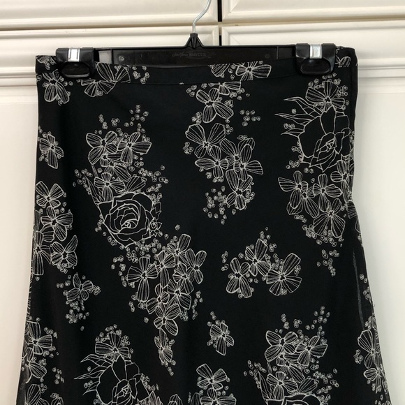 H&M lined floral women’s skirt - Picture 2 of 8